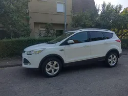Weiß Gebraucht 2016 Ford Kuga SYNC Edition SUV | 11.890 € (Fairer Preis)
