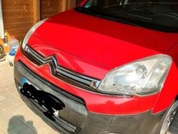 Rot Gebraucht 2013 Citroën Berlingo Abholung | 5.900 € (Fairer Preis)