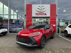 Karminarot metallic / schwar Neu 2024 Toyota C-HR Team SUV | 38.390 € (Etwas zu teuer)