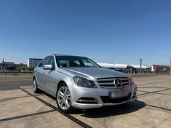 Grau Gebraucht 2011 Mercedes C220 Avantgarde Limousine | 14.900 € (Teuer)