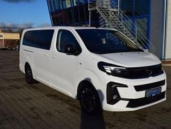Weiß Gebraucht 2024 Opel Zafira Life Edition Van / Kleinbus | 32.280 € (Superpreis)