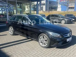 Obsidianschwarz metalliclack Gebraucht 2019 Mercedes C180 Kombi | 21.950 € (Guter Preis)