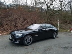 Schwarz Gebraucht 2013 BMW 750 Sport Line Limousine | 16.900 € (Guter Preis)