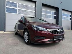 Rot Gebraucht 2017 Opel Astra Edition Kleinwagen | 10.999 € (Fairer Preis)