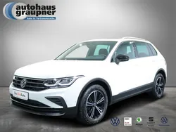 Weiß Gebraucht 2021 VW Tiguan Active SUV | 26.444 € (Superpreis)