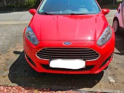 Rot Gebraucht 2013 Ford Fiesta Kleinwagen | 4.800 €