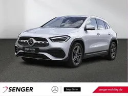 Silber Gebraucht 2023 Mercedes GLA180 AMG line SUV | 37.490 €