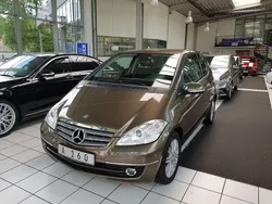 Braun Gebraucht 2010 Mercedes A160 Elegance Limousine | 11.600 € (Teuer)