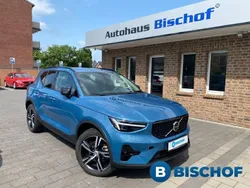 Blau Gebraucht 2024 Volvo XC40 Plus SUV | 36.490 € (Fairer Preis)