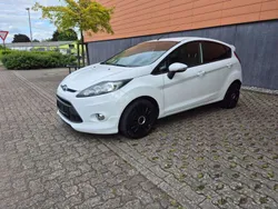 Weiß Gebraucht 2009 Ford Fiesta Kleinwagen | 4.790 € (Etwas zu teuer)