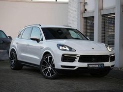 Weiß Gebraucht 2021 Porsche Cayenne SUV | 73.900 € (Superpreis)