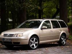 Gold Gebraucht 2003 VW Bora Edition Limousine | 6.300 €