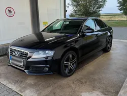 Schwarz Gebraucht 2010 Audi A4 Comfort Limousine | 7.000 €