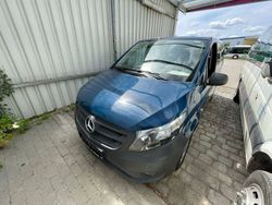 Blau Gebraucht 2019 Mercedes Vito Van / Kleinbus | 26.179 € (Etwas zu teuer)