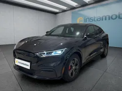 Schwarz Gebraucht 2022 Ford Mustang Mach-E SUV | 38.649 € (Fairer Preis)