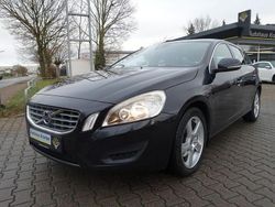 Schwarz Gebraucht 2012 Volvo V60 Momentum Kombi | 7.980 € (Fairer Preis)