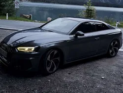 Grau Gebraucht 2018 Audi RS5 Sport Coupé | 50.000 € (Guter Preis)