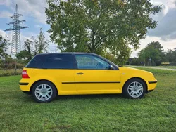 Blau Gebraucht 2003 VW Golf IV Limousine | 800 € (Guter Preis)