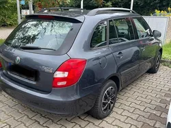 Grau Gebraucht 2010 Skoda Fabia Kombi | 1.100 € (Superpreis)