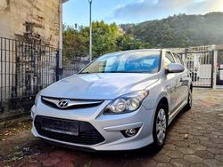 Silber Gebraucht 2010 Hyundai i30 Edition Limousine | 4.000 € (Teuer)