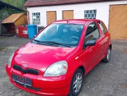 Rot Gebraucht 2001 Toyota Yaris Eco Limousine | 1.500 € (Fairer Preis)