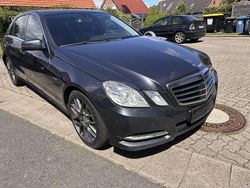 Grau Gebraucht 2011 Mercedes E300 Avantgarde Limousine | 5.000 € (Guter Preis)