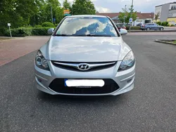 Silber Gebraucht 2011 Hyundai i30 Kombi | 3.500 € (Fairer Preis)