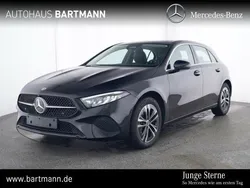 Kosmosschwarz Gebraucht 2024 Mercedes A250 Progressive Limousine | 32.400 € (Fairer Preis)