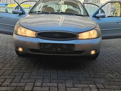 Silber Gebraucht 1999 Ford Mondeo Style Limousine | 1.200 € (Fairer Preis)