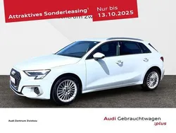 Weiß Gebraucht 2024 Audi A3 Sportback Advanced Limousine | 35.490 € (Guter Preis)