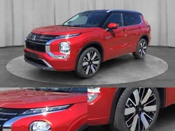 Rot/dach schwarz Gebraucht 2025 Mitsubishi Outlander P-HEV Top SUV | 59.500 € (Fairer Preis)