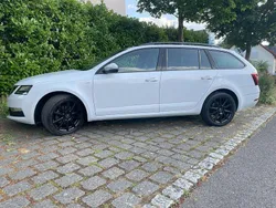 Weiß Gebraucht 2019 Skoda Octavia Soleil Kombi | 17.500 € (Fairer Preis)