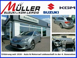Silber Gebraucht 2015 Toyota Avensis Edition Kombi | 12.490 € (Fairer Preis)