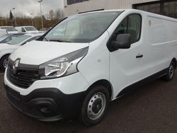 Weiß Gebraucht 2019 Renault Trafic Komfort Van | 17.780 € (Etwas zu teuer)