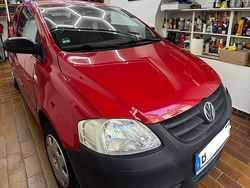 Rot Gebraucht 2010 VW Fox Kleinwagen | 1.900 € (Etwas zu teuer)
