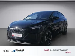 Schwarz / mythosschwarz (metallic) Gebraucht 2024 Audi e-tron SUV | 51.890 € (Fairer Preis)