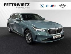 Cape york grün metallic Gebraucht 2024 BMW 520 Comfort Edition Kombi | 44.800 € (Superpreis)