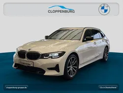 Weiß Gebraucht 2022 BMW 318 Sport Line Kombi | 25.990 € (Fairer Preis)