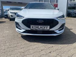 Weiß Gebraucht 2022 Ford Focus ST-Line Limousine | 18.970 € (Fairer Preis)