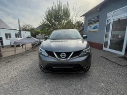 Grau Gebraucht 2015 Nissan Qashqai SUV | 8.399 € (Guter Preis)