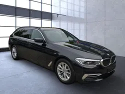Black sapphire metallic Gebraucht 2019 BMW 520 Luxury Line Kombi | 24.990 € (Fairer Preis)