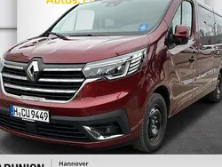 Rot Gebraucht 2023 Renault Trafic Van | 61.960 €