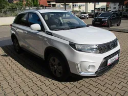 Weiß Gebraucht 2021 Suzuki Vitara Comfort SUV | 17.490 € (Fairer Preis)