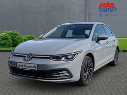 Mondsteingrau Gebraucht 2022 VW Golf VIII Style Limousine | 26.880 € (Etwas zu teuer)