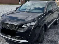 Schwarz Gebraucht 2021 Peugeot 5008 Van / Kleinbus | 26.400 € (Fairer Preis)