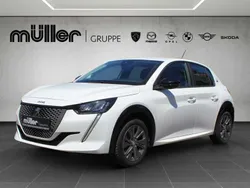 Weiß Gebraucht 2022 Peugeot e-208 Active Kleinwagen | 15.880 € (Fairer Preis)