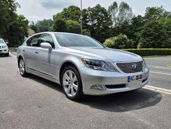 Grau Gebraucht 2008 Lexus LS600h L Limousine | 14.000 €