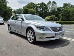 Grau Gebraucht 2008 Lexus LS600h L Limousine | 14.000 €
