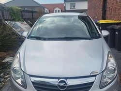Grau Gebraucht 2010 Opel Corsa Sport Limousine | 2.800 € (Fairer Preis)