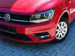 Rot Gebraucht 2017 VW Caddy Maxi Van / Kleinbus | 10.900 € (Etwas zu teuer)